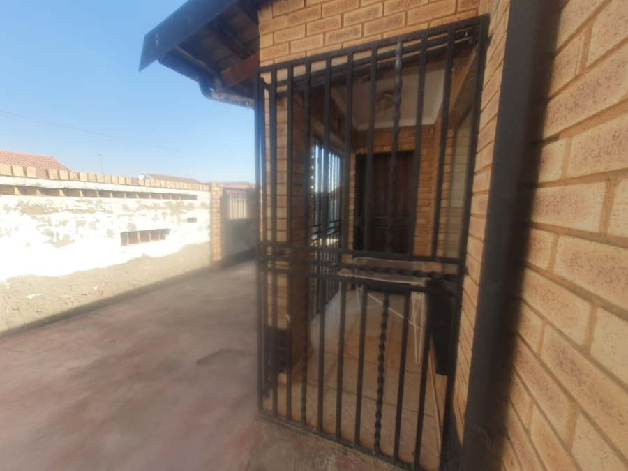 2 Bedroom Property for Sale in Dobsonville Ext 4 Gauteng