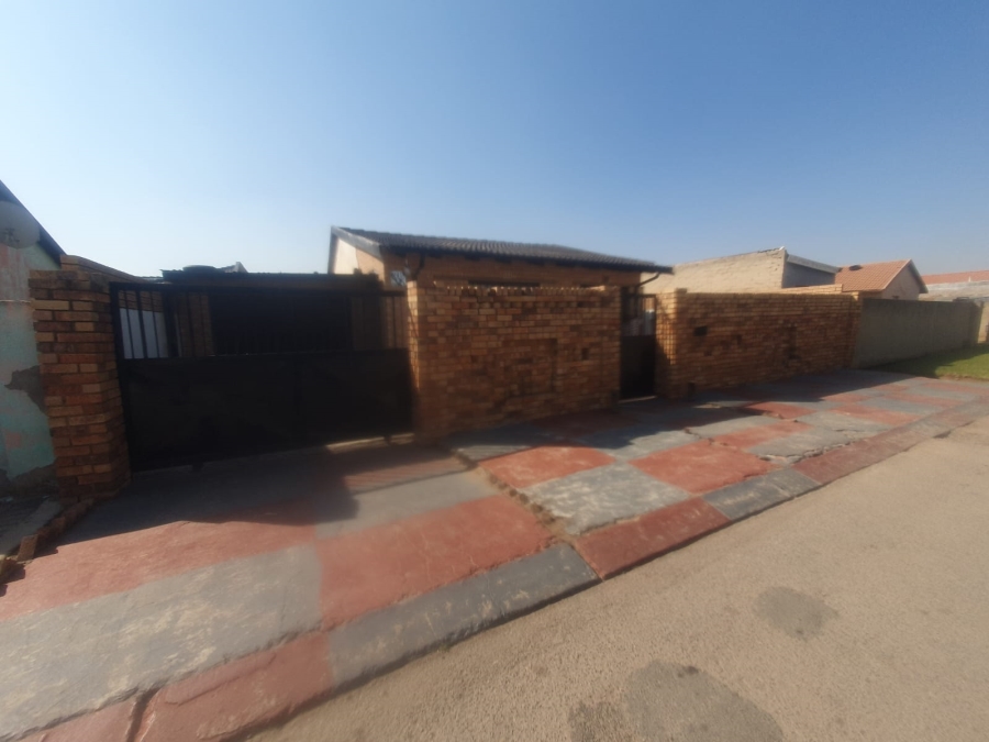 2 Bedroom Property for Sale in Dobsonville Ext 4 Gauteng