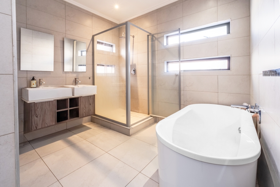 3 Bedroom Property for Sale in Bryanston Gauteng