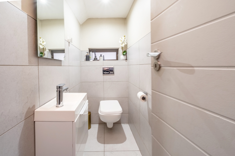 3 Bedroom Property for Sale in Bryanston Gauteng