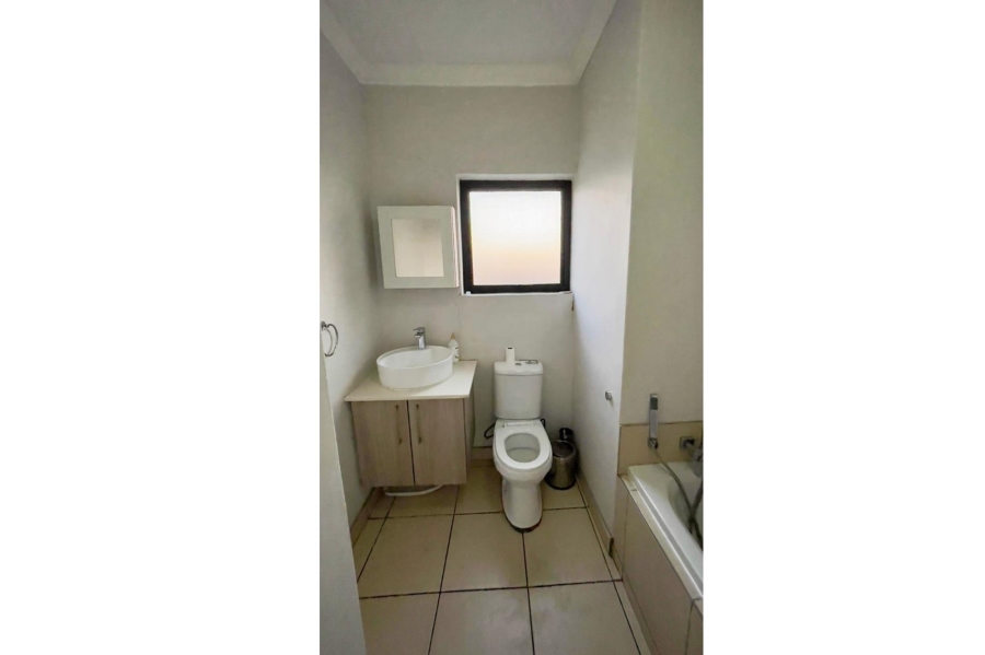 To Let 2 Bedroom Property for Rent in Halfway Gardens Gauteng