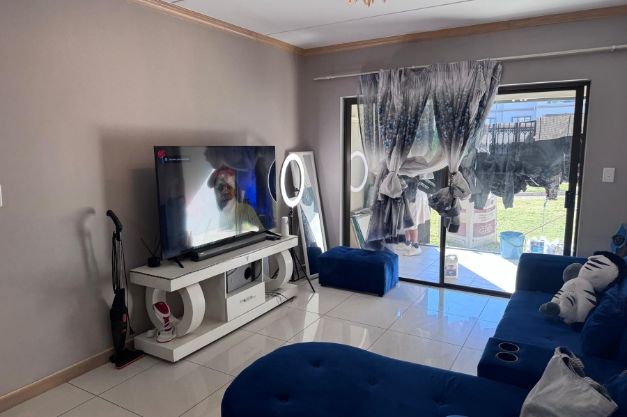 To Let 2 Bedroom Property for Rent in Halfway Gardens Gauteng
