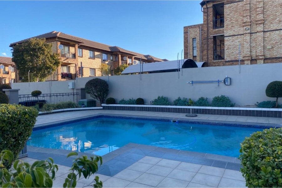 To Let 2 Bedroom Property for Rent in Halfway Gardens Gauteng