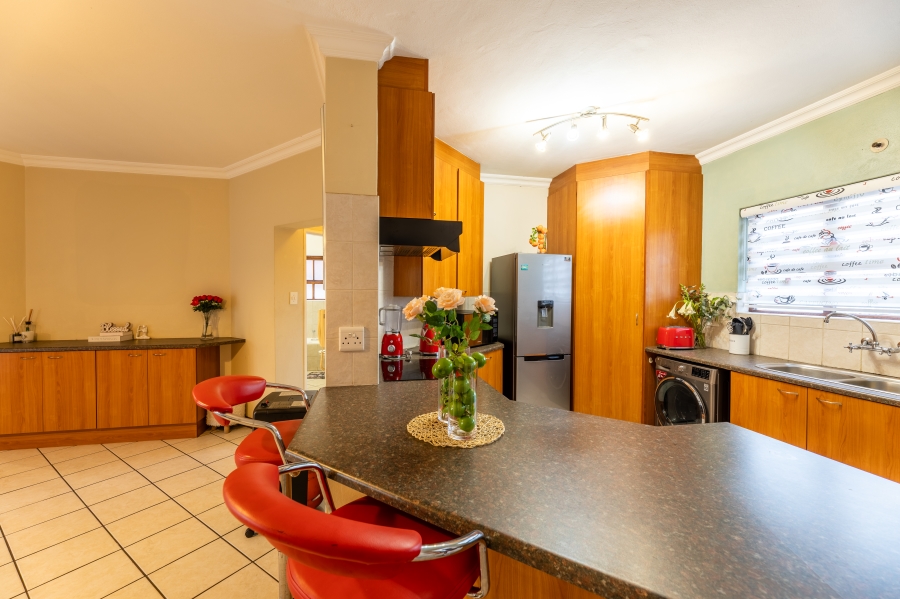 2 Bedroom Property for Sale in Bryanston Gauteng