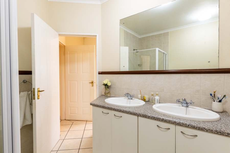 2 Bedroom Property for Sale in Bryanston Gauteng