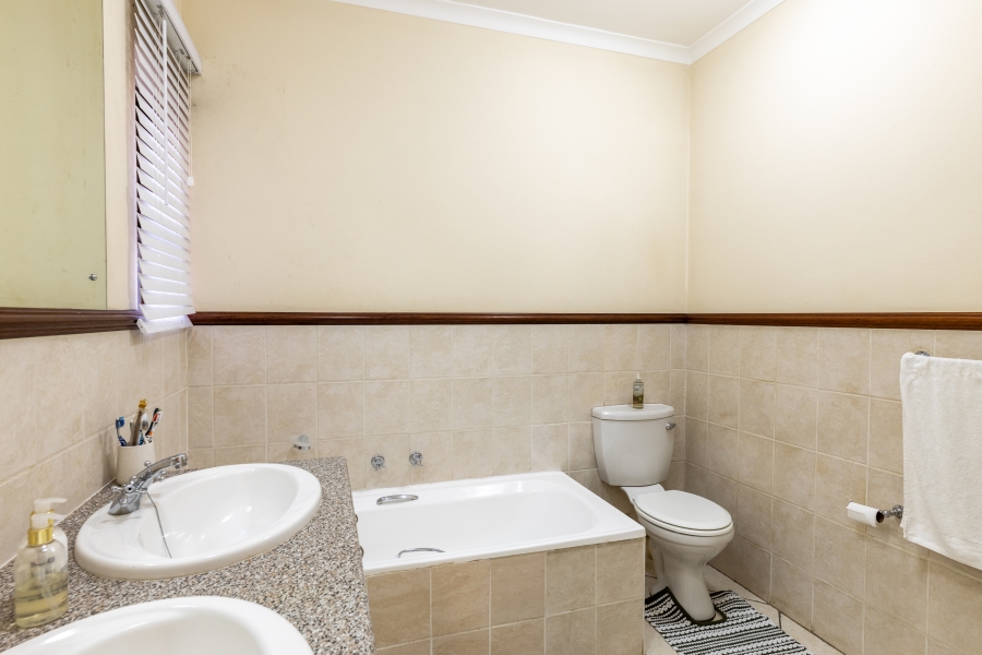2 Bedroom Property for Sale in Bryanston Gauteng