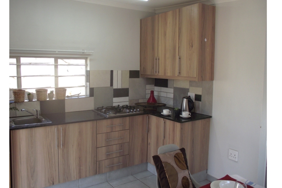 To Let 2 Bedroom Property for Rent in Croydon Gauteng
