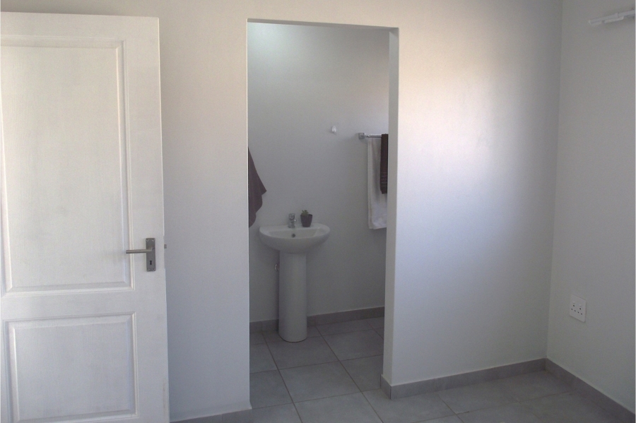 To Let 2 Bedroom Property for Rent in Croydon Gauteng