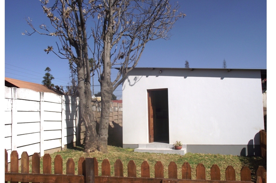 To Let 2 Bedroom Property for Rent in Croydon Gauteng