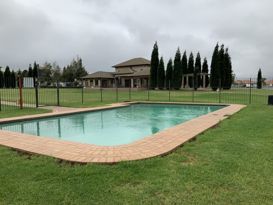 1 Bedroom Property for Sale in Parkrand Gauteng