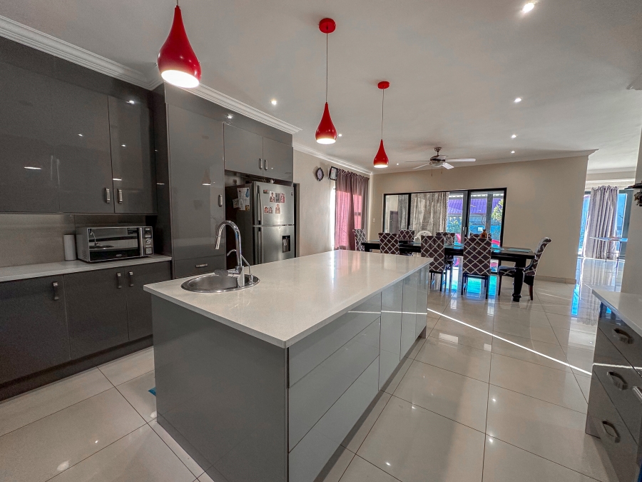 To Let 5 Bedroom Property for Rent in Midstream Ridge Gauteng