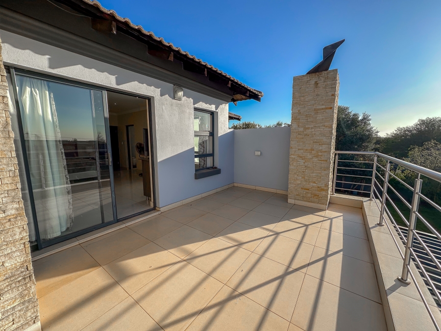 To Let 5 Bedroom Property for Rent in Midstream Ridge Gauteng