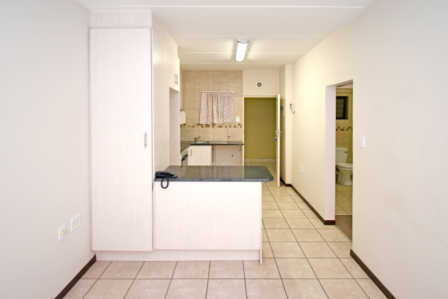 1 Bedroom Property for Sale in Olivedale Gauteng