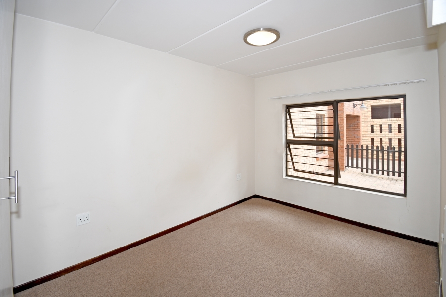 1 Bedroom Property for Sale in Olivedale Gauteng