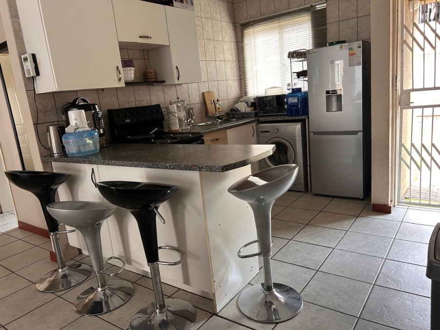 2 Bedroom Property for Sale in Comet Gauteng