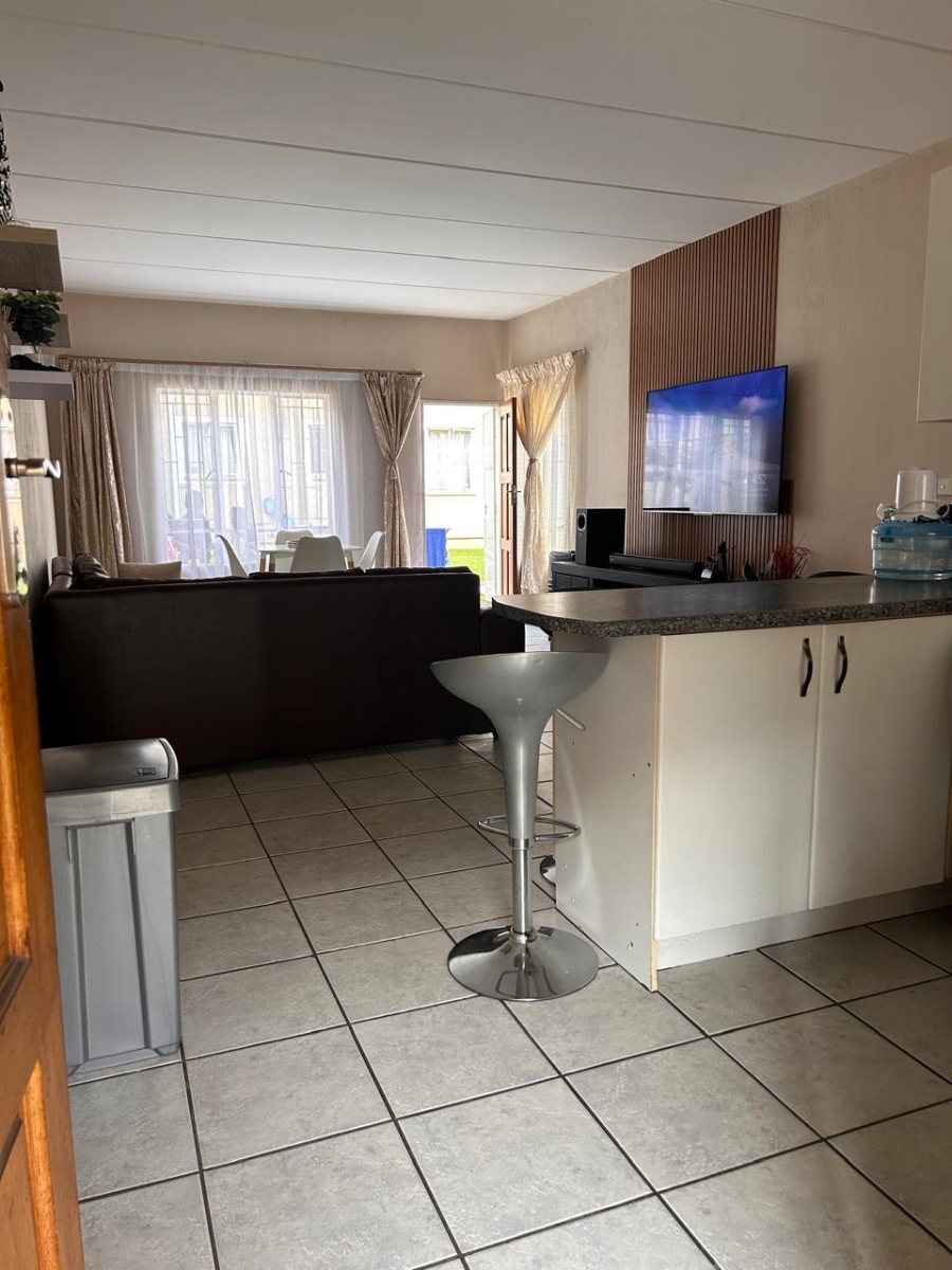 2 Bedroom Property for Sale in Comet Gauteng