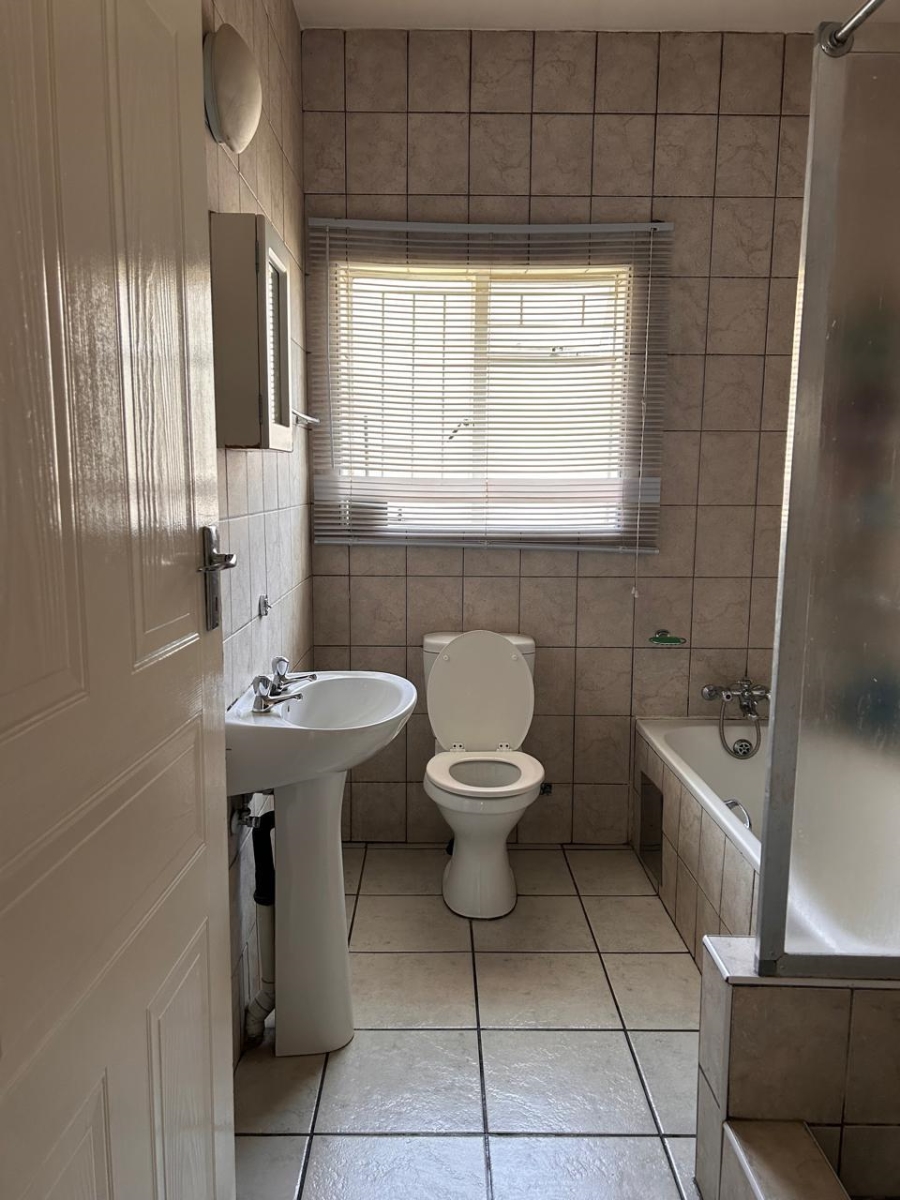 2 Bedroom Property for Sale in Comet Gauteng