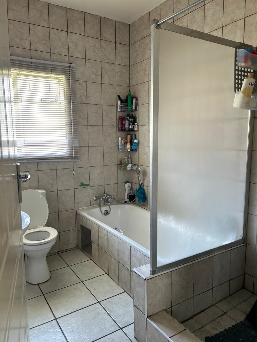 2 Bedroom Property for Sale in Comet Gauteng