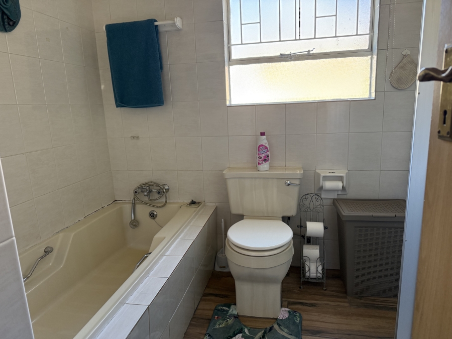 3 Bedroom Property for Sale in Flora Gardens Gauteng
