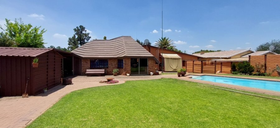 3 Bedroom Property for Sale in Rothdene Gauteng