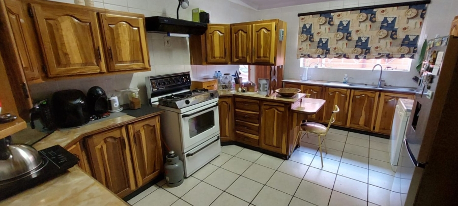 3 Bedroom Property for Sale in Rothdene Gauteng
