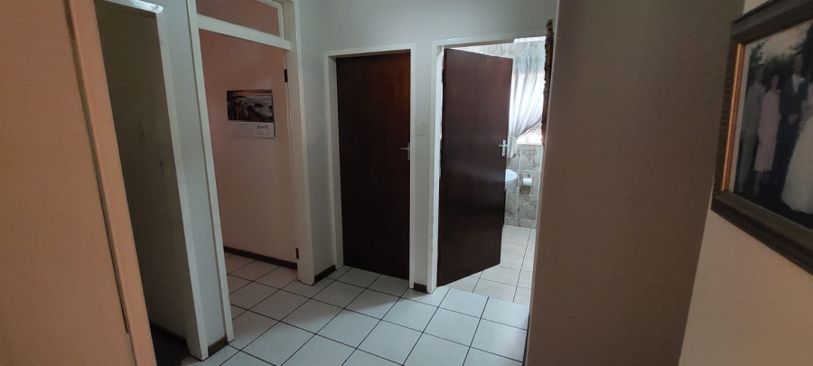 3 Bedroom Property for Sale in Rothdene Gauteng