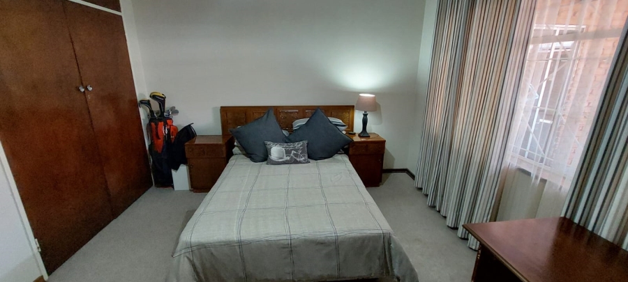 3 Bedroom Property for Sale in Rothdene Gauteng