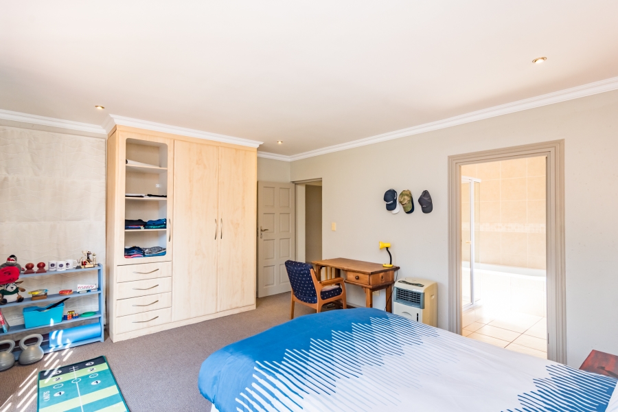 3 Bedroom Property for Sale in Ruimsig Country Estate Gauteng