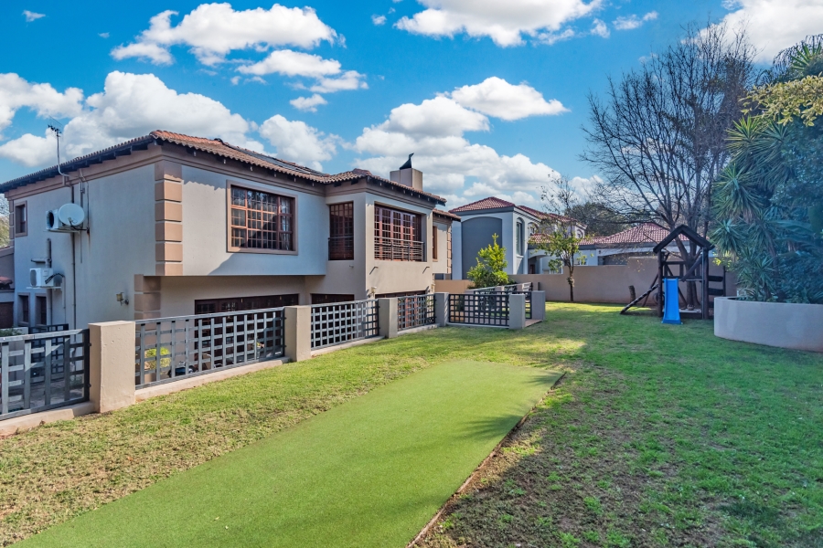 3 Bedroom Property for Sale in Ruimsig Country Estate Gauteng