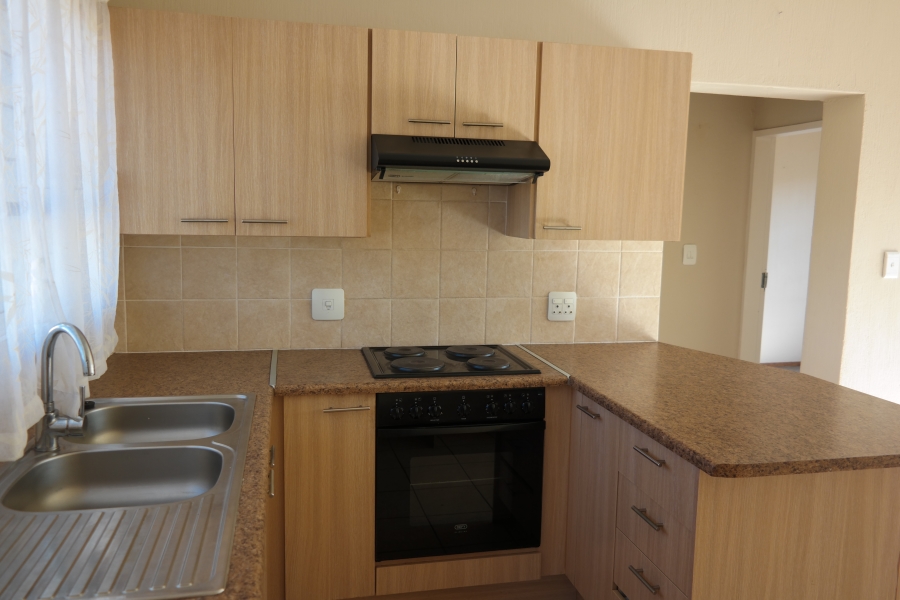 To Let 2 Bedroom Property for Rent in Noordheuwel Gauteng