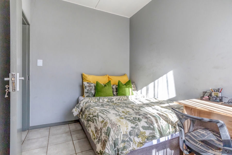 2 Bedroom Property for Sale in Witpoortjie Gauteng