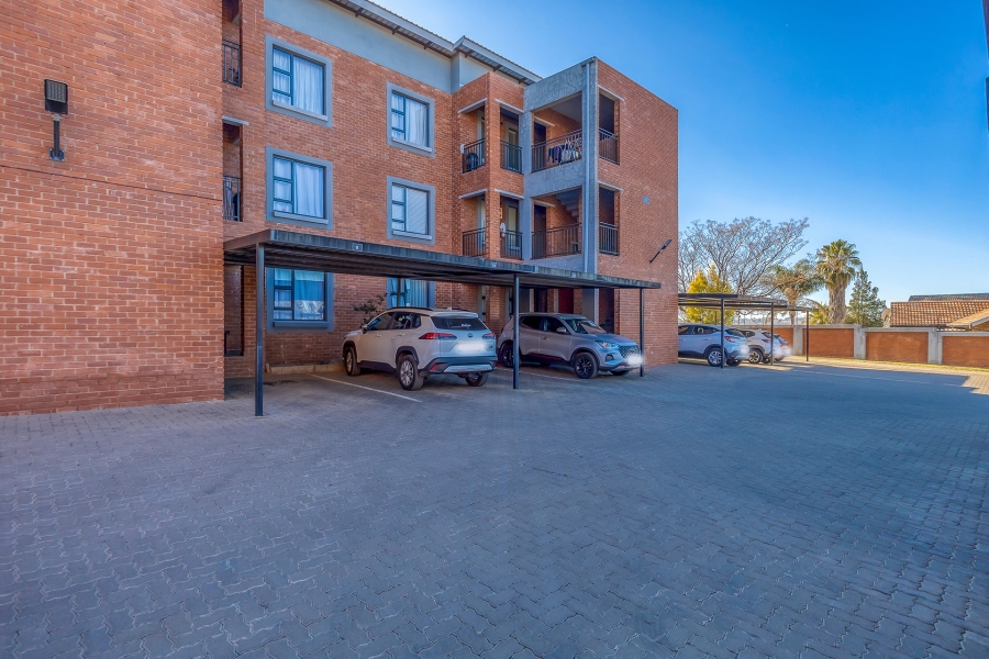 2 Bedroom Property for Sale in Witpoortjie Gauteng