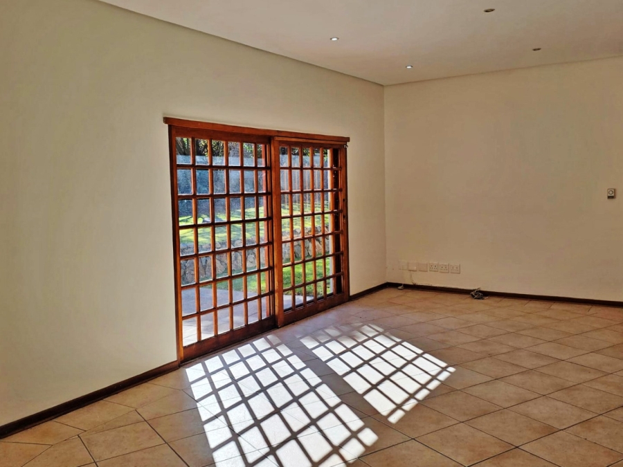 5 Bedroom Property for Sale in Bryanston Gauteng