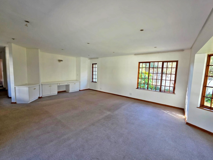 5 Bedroom Property for Sale in Bryanston Gauteng