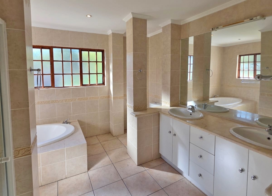 5 Bedroom Property for Sale in Bryanston Gauteng
