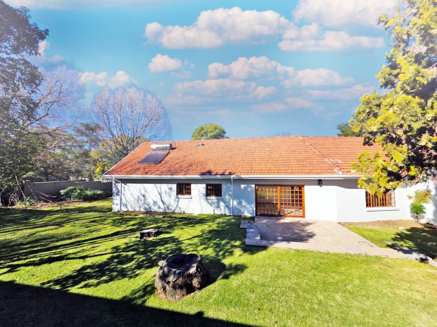 5 Bedroom Property for Sale in Bryanston Gauteng