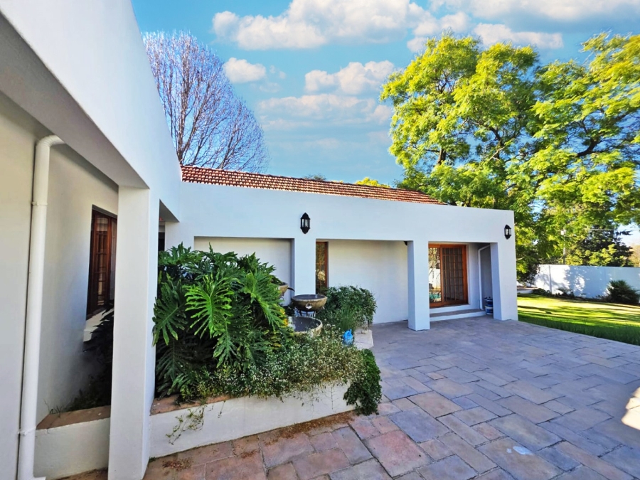 5 Bedroom Property for Sale in Bryanston Gauteng