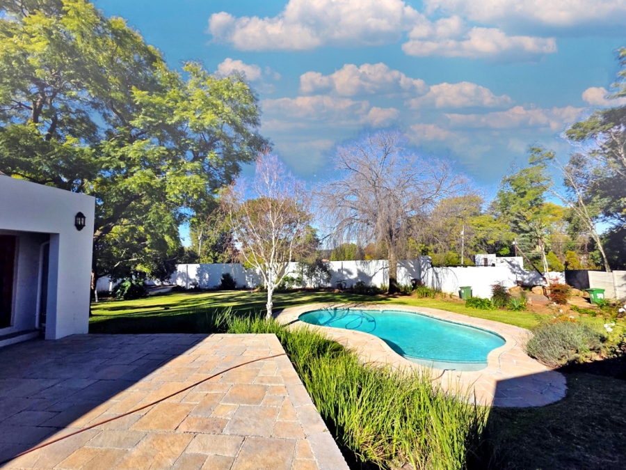 5 Bedroom Property for Sale in Bryanston Gauteng