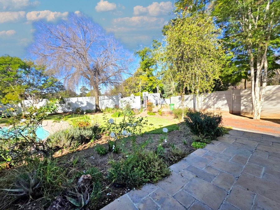 5 Bedroom Property for Sale in Bryanston Gauteng