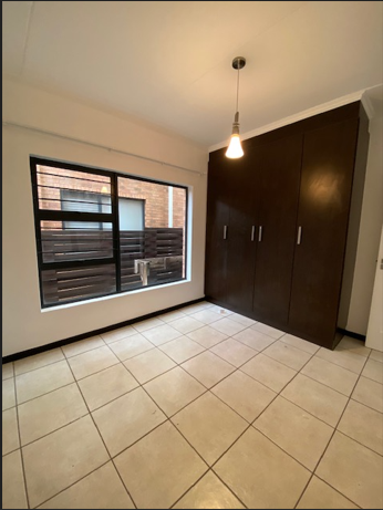 3 Bedroom Property for Sale in Greenstone Hill Gauteng