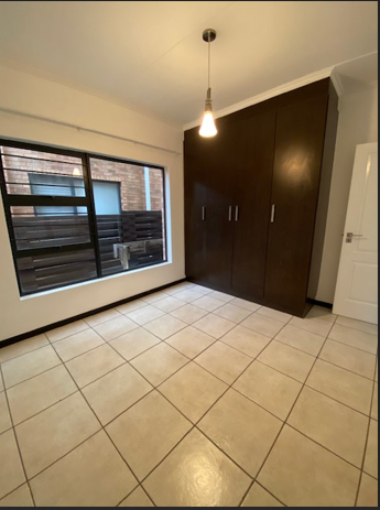 3 Bedroom Property for Sale in Greenstone Hill Gauteng