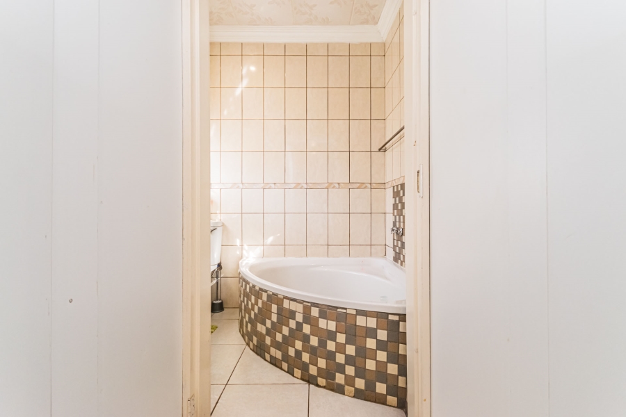 4 Bedroom Property for Sale in Cosmo City Gauteng