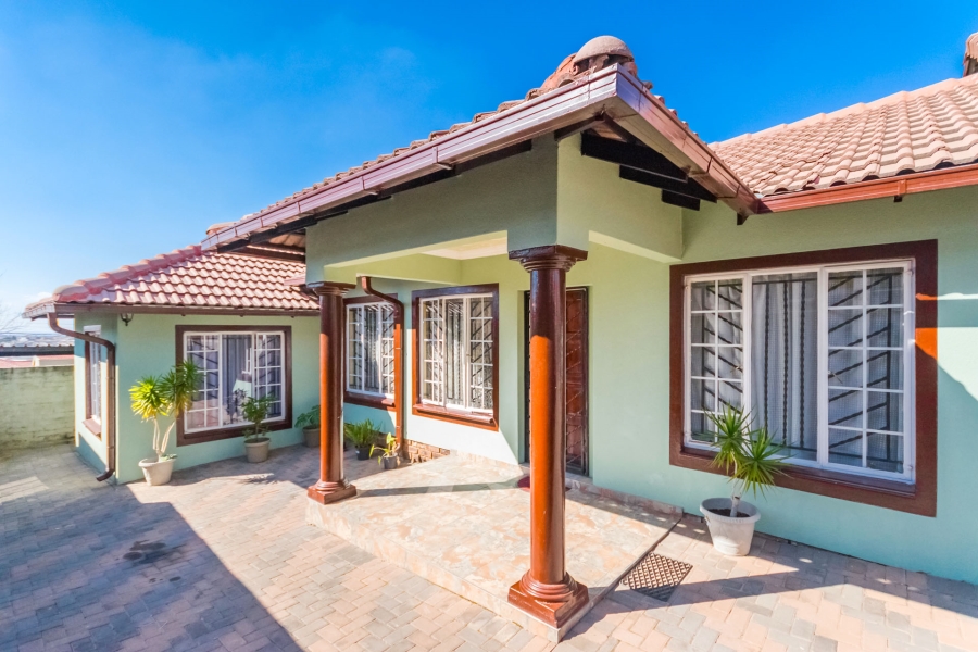 4 Bedroom Property for Sale in Cosmo City Gauteng