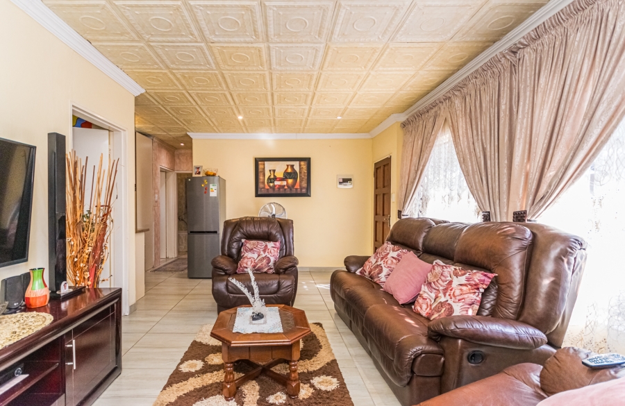 4 Bedroom Property for Sale in Cosmo City Gauteng