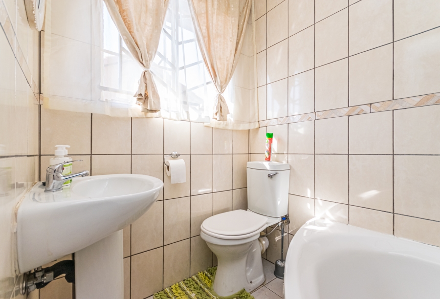 4 Bedroom Property for Sale in Cosmo City Gauteng