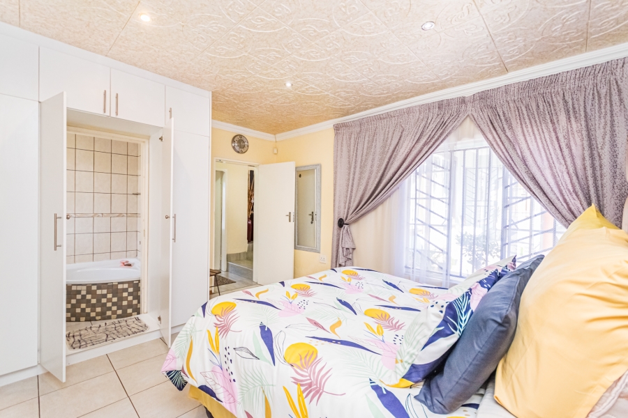 4 Bedroom Property for Sale in Cosmo City Gauteng