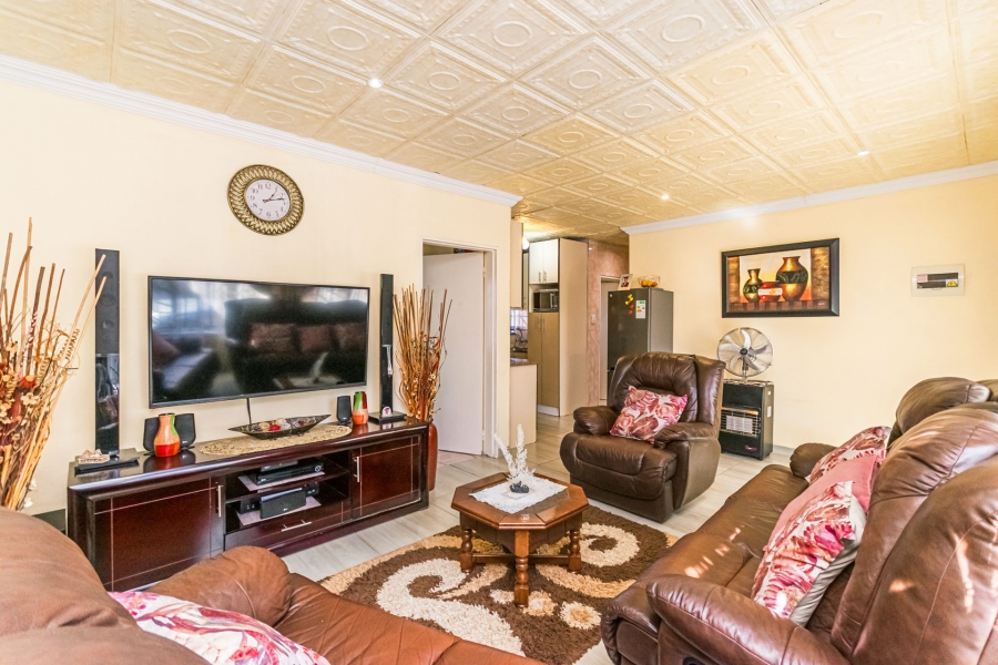 4 Bedroom Property for Sale in Cosmo City Gauteng