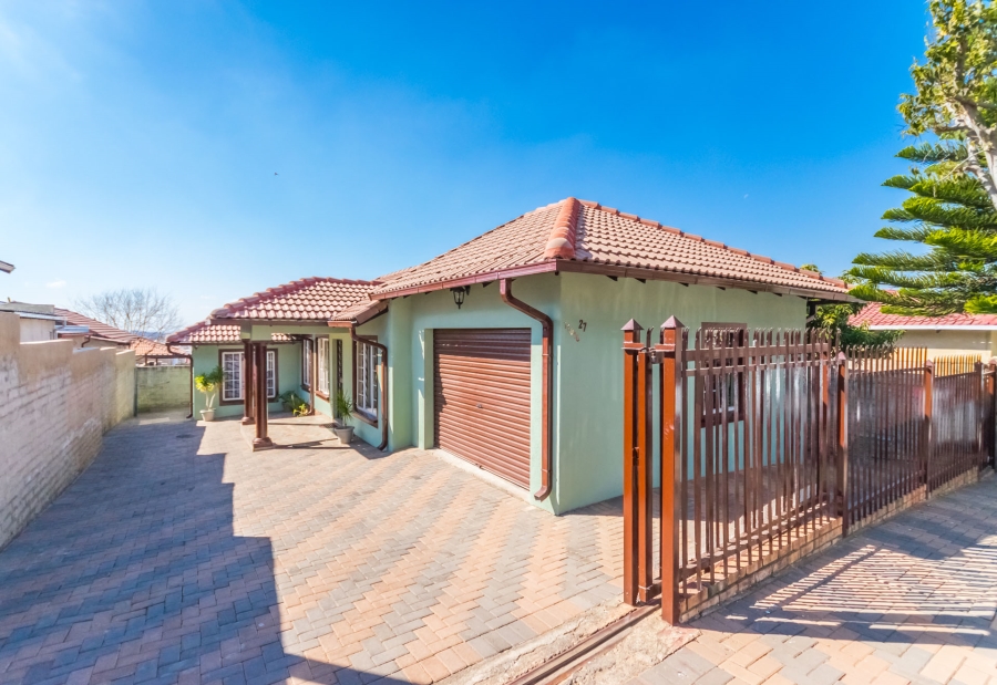 4 Bedroom Property for Sale in Cosmo City Gauteng