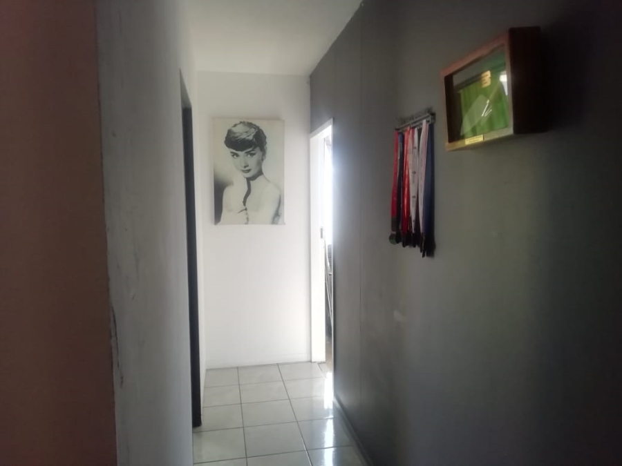 2 Bedroom Property for Sale in Pretoria Central Gauteng