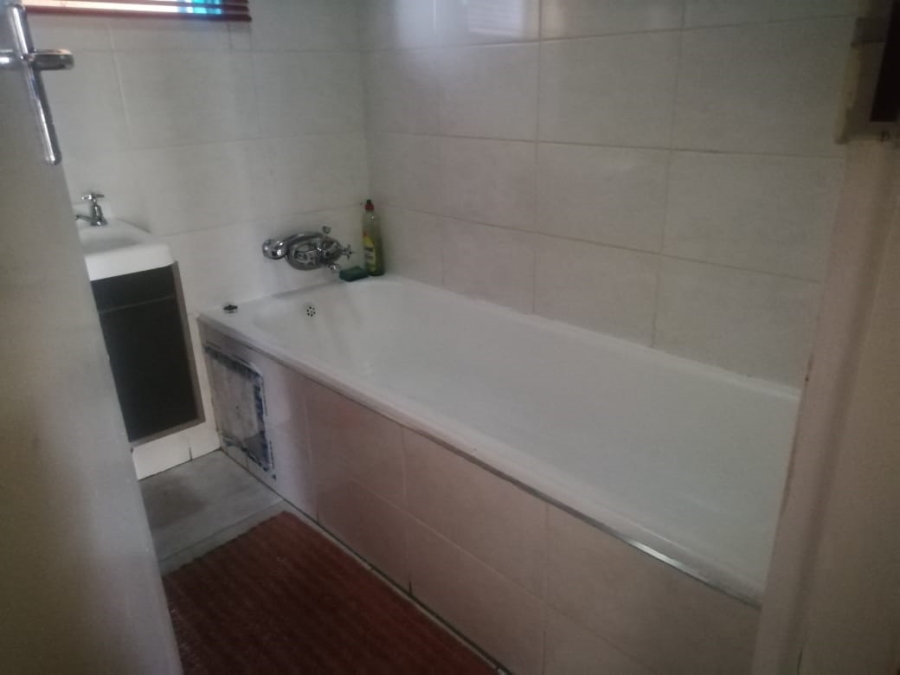 2 Bedroom Property for Sale in Pretoria Central Gauteng